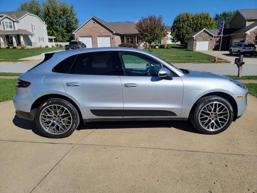 2017 Porsche Macan AWD