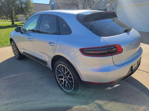 2017 Porsche Macan AWD