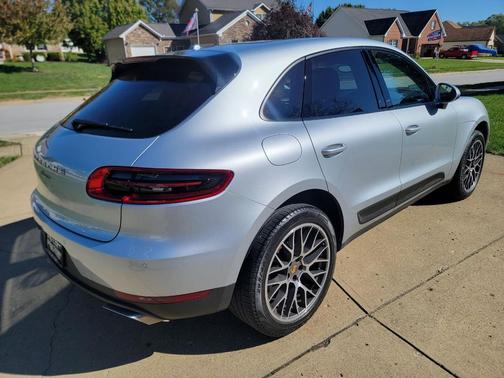 2017 Porsche Macan AWD