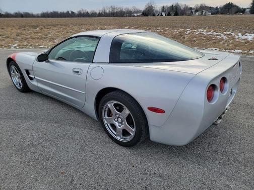 1998 Chevrolet Corvette Base