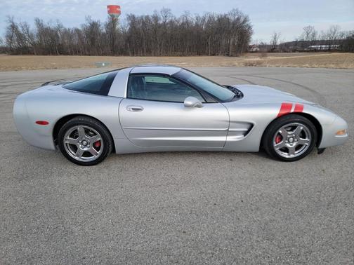 1998 Chevrolet Corvette Base