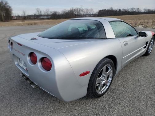 1998 Chevrolet Corvette Base