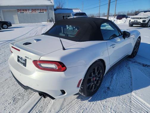 2017 FIAT 124 Spider Base