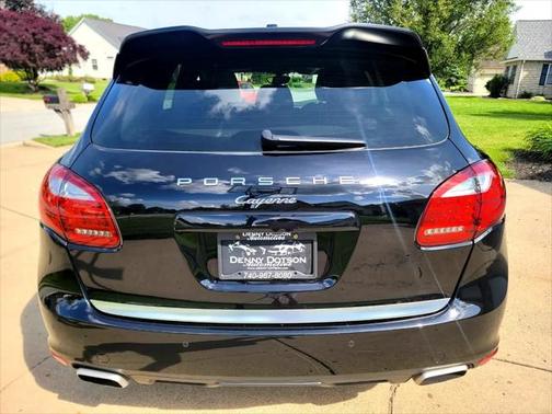 2014 Porsche Cayenne Platinum Edition