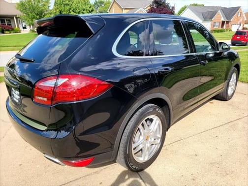2014 Porsche Cayenne Platinum Edition