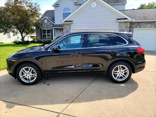 2014 Porsche Cayenne Platinum Edition