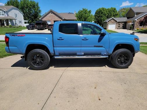 Cavalry Blue 2019 Toyota Tacoma TRD Sport