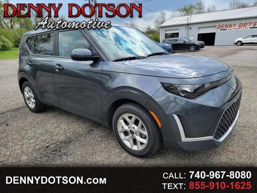Gray 2024 Kia Soul LX