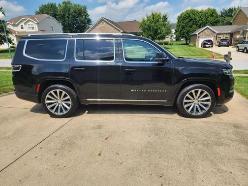 Diamond Black Crystal Pearlcoat 2022 Jeep Grand Wagoneer Series II 4x4