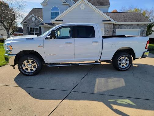 2019 RAM 2500 Big Horn Crew Cab 4x4 6'4' Box