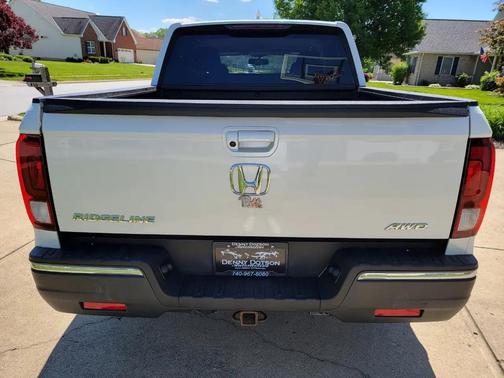 White Diamond Pearl 2018 Honda Ridgeline RTL