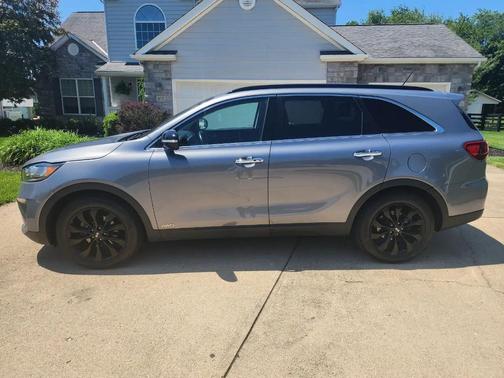 Everlasting Silver 2020 Kia Sorento S