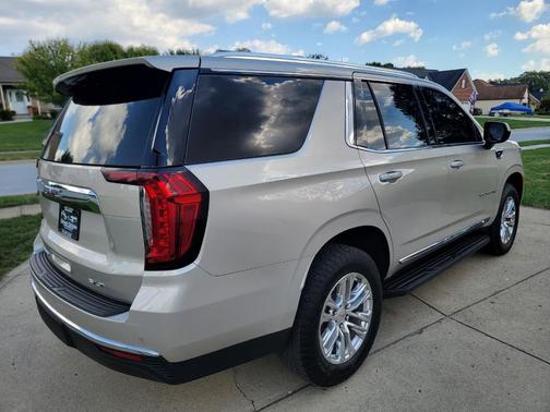 2021 GMC Yukon SLT