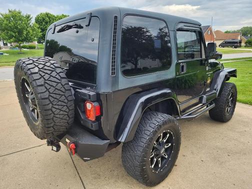 Black 2001 Jeep Wrangler Sahara