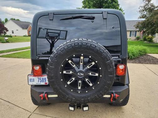 Black 2001 Jeep Wrangler Sahara
