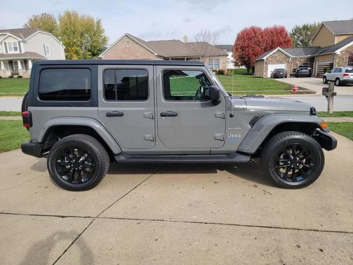 2023 Jeep Wrangler 4xe Sahara