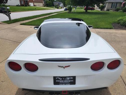 Arctic White 2009 Chevrolet Corvette Base