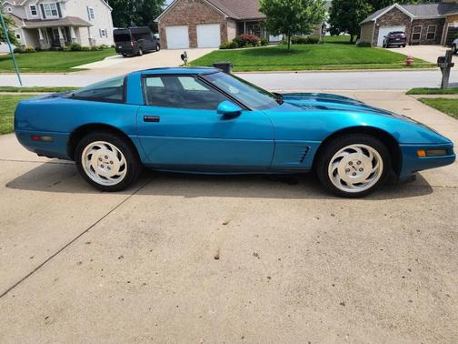 Teal 1995 Chevrolet Corvette Base