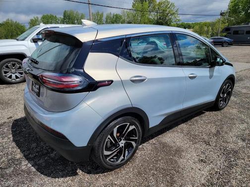 Silver Flare Metallic 2022 Chevrolet Bolt EV FWD 1LT