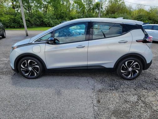 Silver Flare Metallic 2022 Chevrolet Bolt EV FWD 1LT