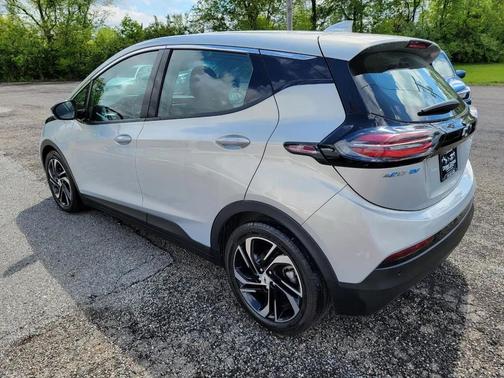 Silver Flare Metallic 2022 Chevrolet Bolt EV FWD 1LT