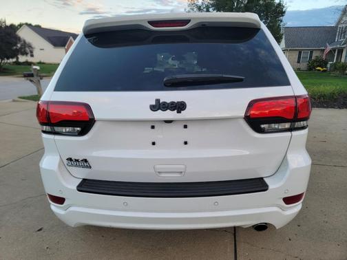2021 Jeep Grand Cherokee Laredo