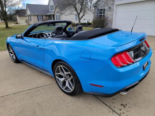 2023 Ford Mustang EcoBoost