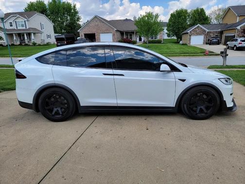 Pearl White Multi-Coat 2022 Tesla Model X Long Range AWD