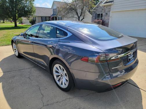 2018 Tesla Model S 100D
