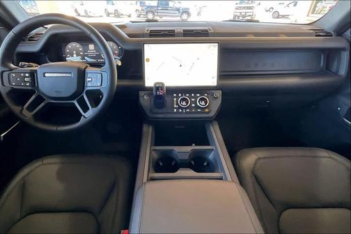 2026 Land Rover Defender P500 X-Dynamic SE