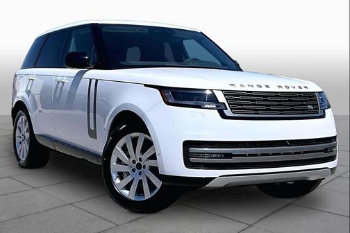 2026 Land Rover Range Rover P550e SE