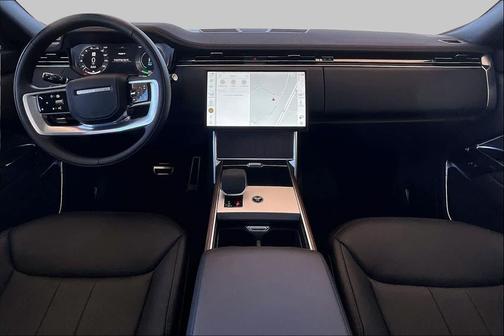 2026 Land Rover Range Rover P550e SE