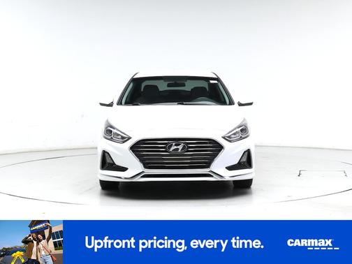 White 2019 Hyundai SONATA SE