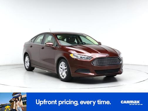 Red 2016 Ford Fusion SE