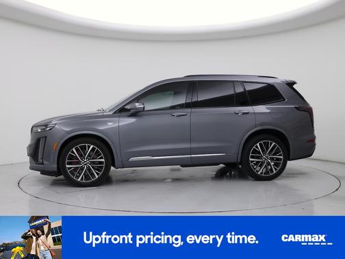 Gray 2022 Cadillac XT6 Sport