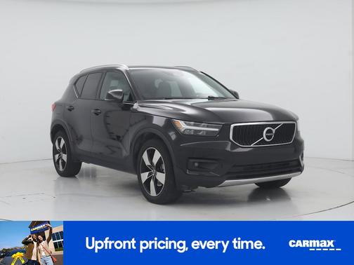 2021 Volvo XC40 T4 Momentum