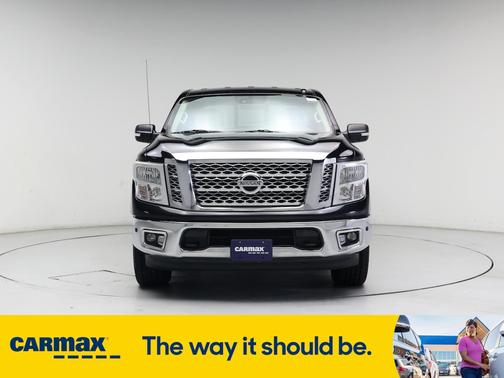 2017 Nissan Titan SV