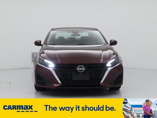 2023 Nissan Altima SV