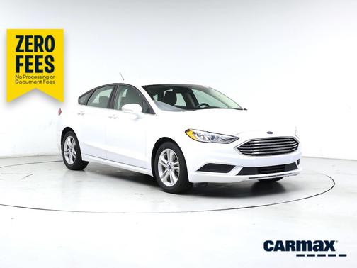 White 2018 Ford Fusion SE