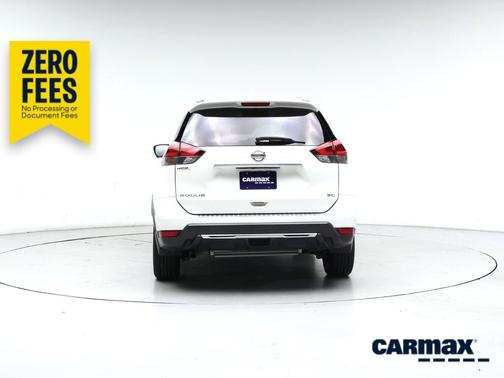 White 2018 Nissan Rogue SL