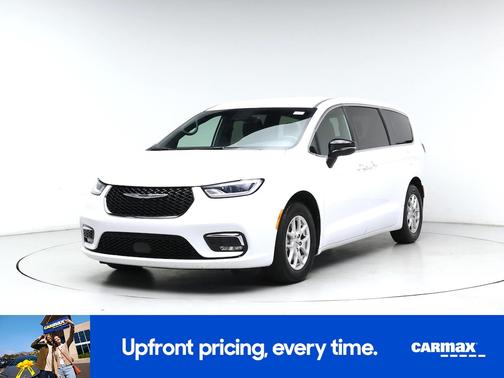 White 2025 Chrysler Pacifica Select