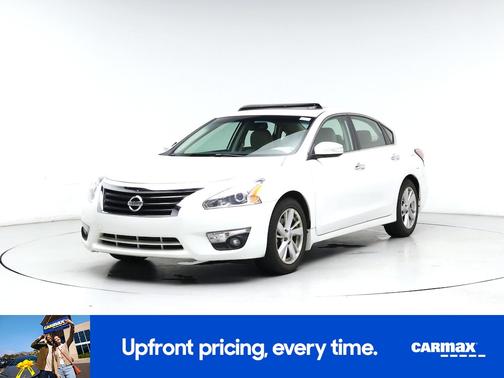 White 2015 Nissan Altima SL