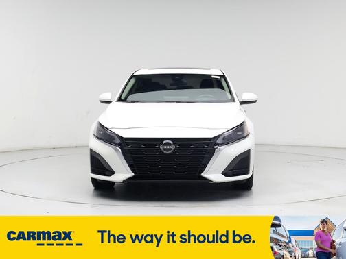2024 Nissan Altima SV