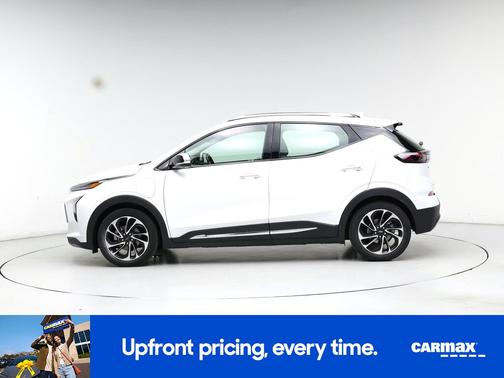 White 2023 Chevrolet Bolt EUV Premier
