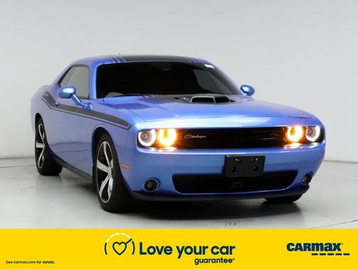 Photo 5 of 27 of 2015 Dodge Challenger R/T Plus