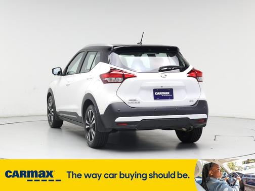 2020 Nissan Kicks SR