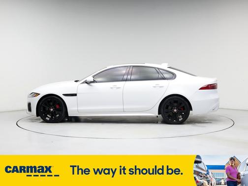 2023 Jaguar XF R-Dynamic SE