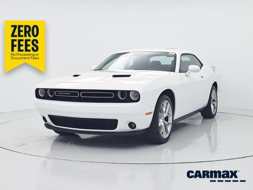 White 2023 Dodge Challenger SXT