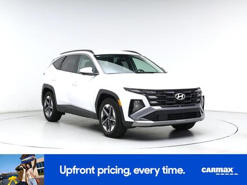 White 2025 Hyundai TUCSON SEL