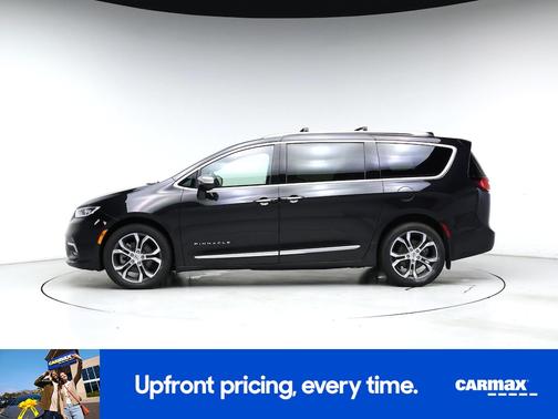Black 2023 Chrysler Pacifica Pinnacle